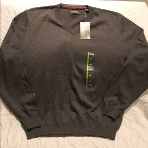 John Bartlett Men’s V-Neck Sweater